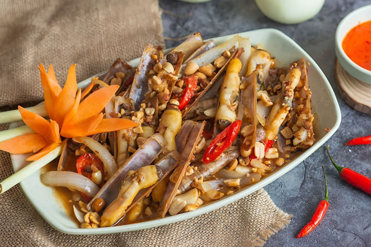 Local Cuisine  at Infinity Sea Hung Yen(Thai Binh) 